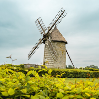 windmolen en natuur400x400